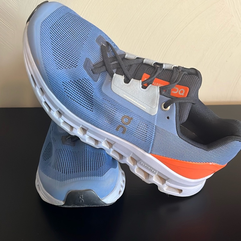 ON Cloudstratus Running Shoes